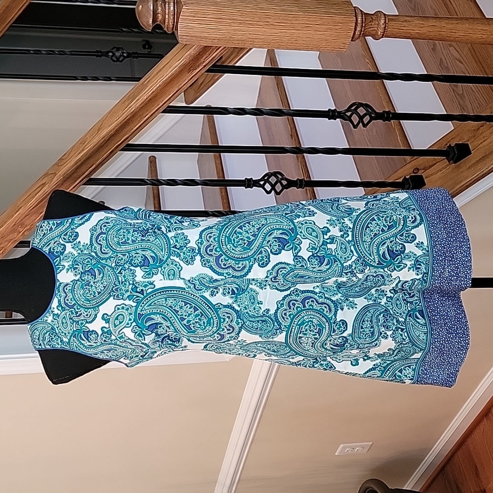 Ann Taylor Paisley Print Dress 💙💚